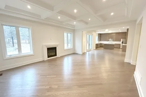 78 Silk Twist Drive, East Gwillimbury, ON L9N 0W4