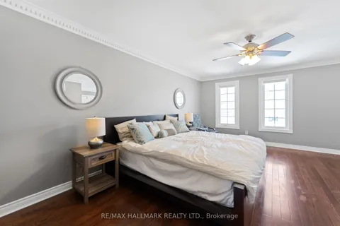 37 Elmsley Drive, Richmond Hill, ON L4C 8N7