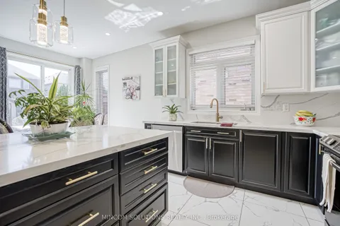 173 Blue Dasher Boulevard, Bradford West Gwillimbury, ON L3Z 0H3