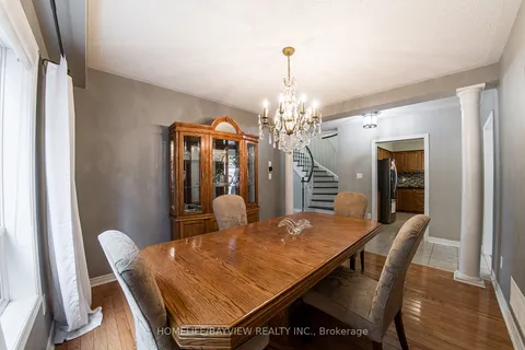 86 Ford Wilson Boulevard, Newmarket, ON L3X 3G1