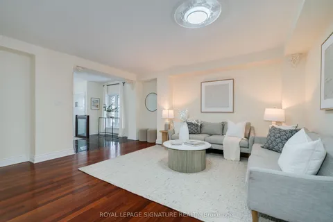 339 Elmwood Avenue, Richmond Hill, ON L4C 1L7