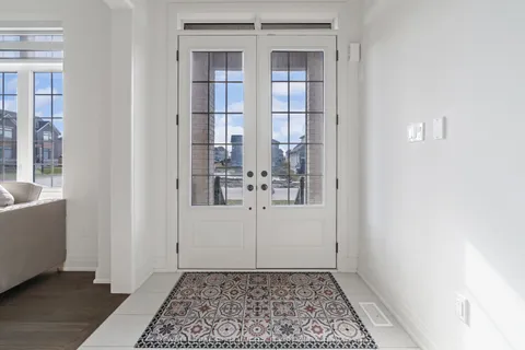 11 Wintergreen Lane, Adjala-Tosorontio, ON L0G 1W0