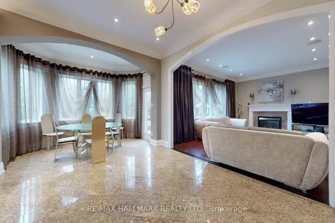 142 Pemberton Road, Richmond Hill, ON L4C 3T7