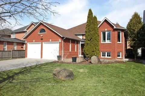 96 Fairwood Drive, Georgina, ON L4P 3Y1