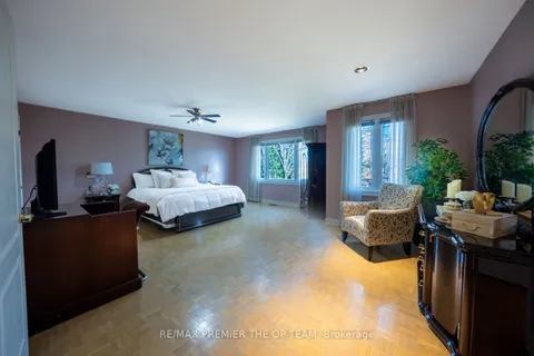 182 Clover Leaf Street, Vaughan, ON L4L 5H7