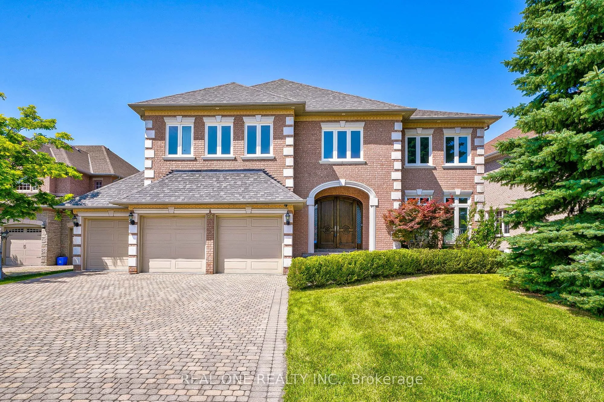 26 Clarendon Drive, Richmond Hill, ON L4B 3Z5