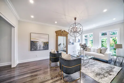 26 Clarendon Drive, Richmond Hill, ON L4B 3Z5