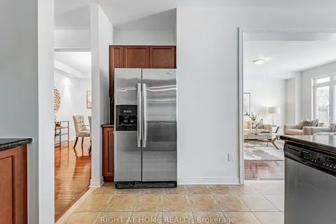 280 Paradelle Drive, Richmond Hill, ON L4E 0C9