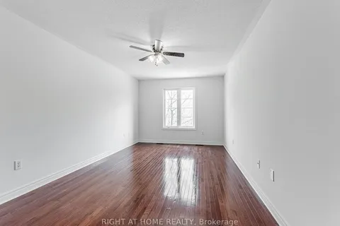 280 Paradelle Drive, Richmond Hill, ON L4E 0C9