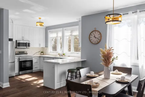 260 EAGLE Street, ON L3Y 1K1