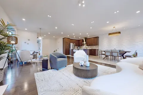 718 Peter Hall Drive, Newmarket, ON L3X 2T1
