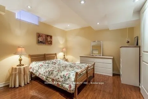 116 Berwick Crescent, Richmond Hill, ON L4C 0B6