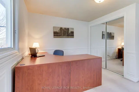 6 Buce Avenue, Bradford West Gwillimbury, ON L3Z 2C4