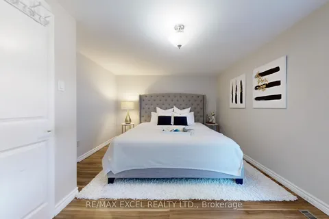 73 McCabe Crescent, Vaughan, ON L4J 2S6