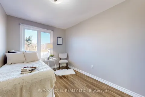 73 McCabe Crescent, Vaughan, ON L4J 2S6