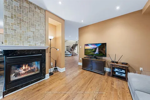 77 Worthington Avenue, Richmond Hill, ON L4E 3Z5