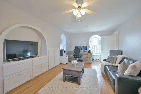 202 Main Street, ON L3P 1Y3