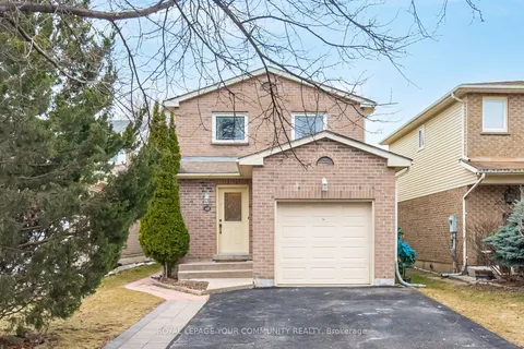 48 Bluesky Crescent, Richmond Hill, ON L4C 8H9
