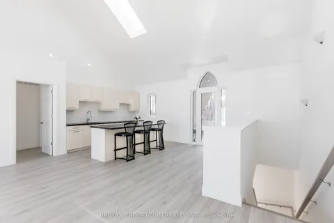 178 Moores Beach Road, Georgina, ON L0E 1N0