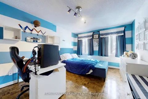 152 Grenadier Crescent, Vaughan, ON L4J 7V6