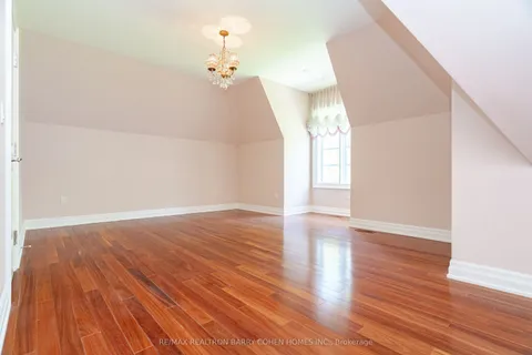 76 Thornridge Drive, Vaughan, ON L4J 1C8