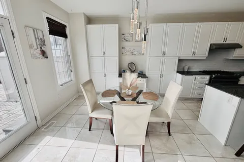 27 Roy Road, New Tecumseth, ON L0G 1W0