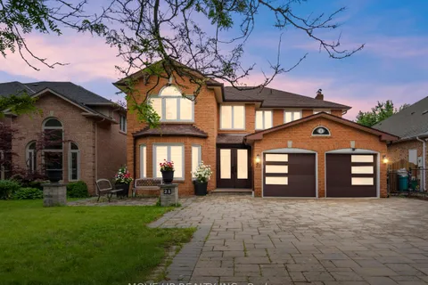21 Gaby Court, Richmond Hill, ON L4C 8X1