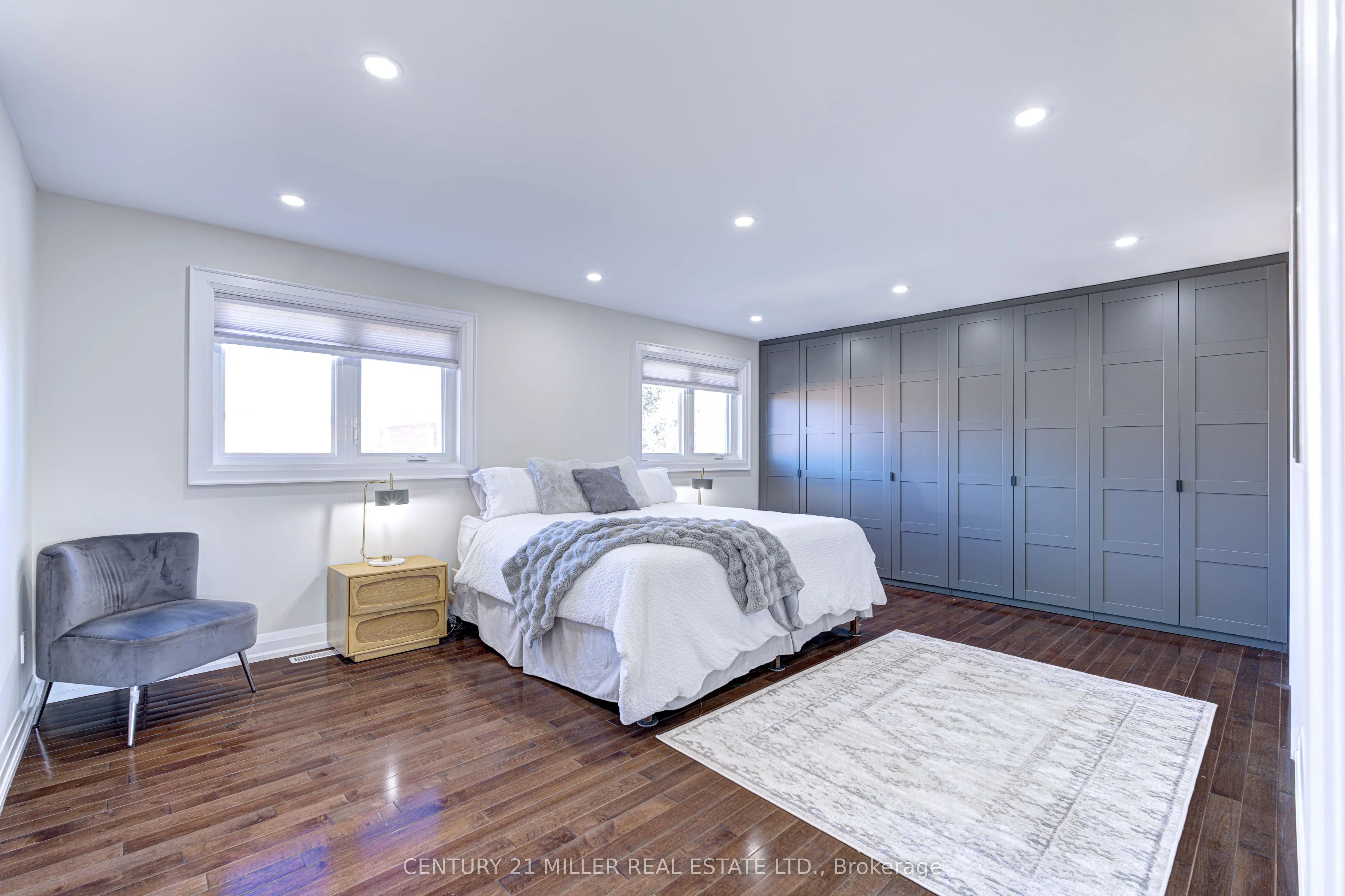 39 Iona Crescent, Vaughan, ON L4H 1C4