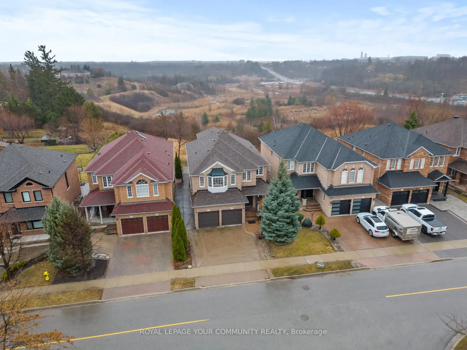 24 Julia Valentina Avenue, Vaughan, ON L4H 1Y9