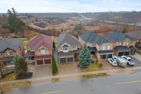 24 Julia Valentina Avenue, Vaughan, ON L4H 1Y9