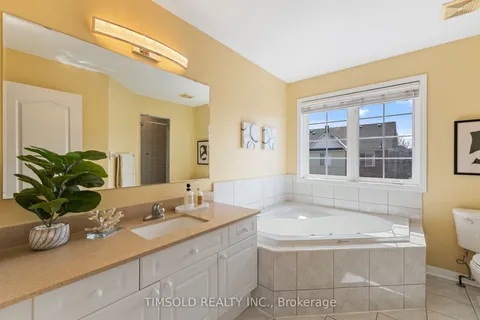 1 Baintree Street, Markham, ON L6E 1C7