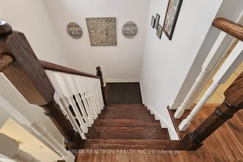 136 Donald Stewart Crescent, East Gwillimbury, ON L0G 1M0