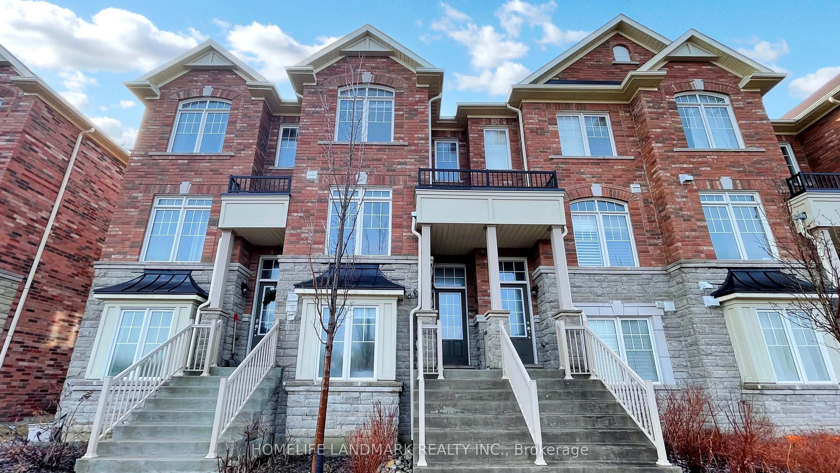 45 Dundas Way, Markham, ON L6E 0R7