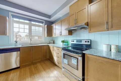 45 Dundas Way, Markham, ON L6E 0R7