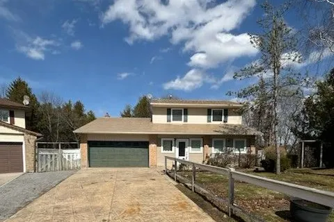 3 Royal Oak Road, East Gwillimbury, ON L0G 1M0
