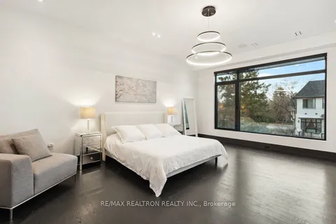 156 Garden Avenue, Richmond Hill, ON L4C 6M2