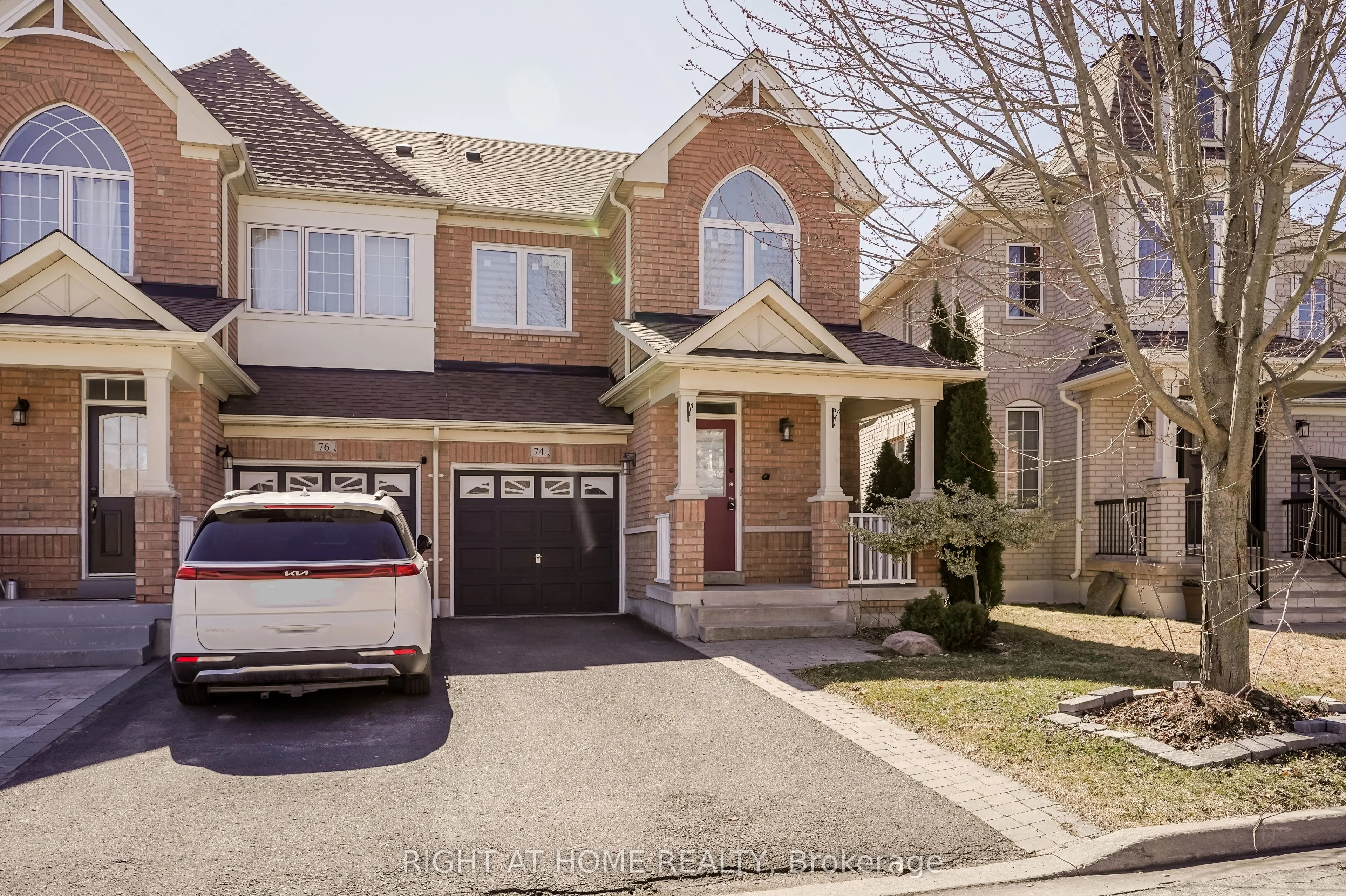 74 Amos Lehman Way, Whitchurch-Stouffville, ON L4A 0L3
