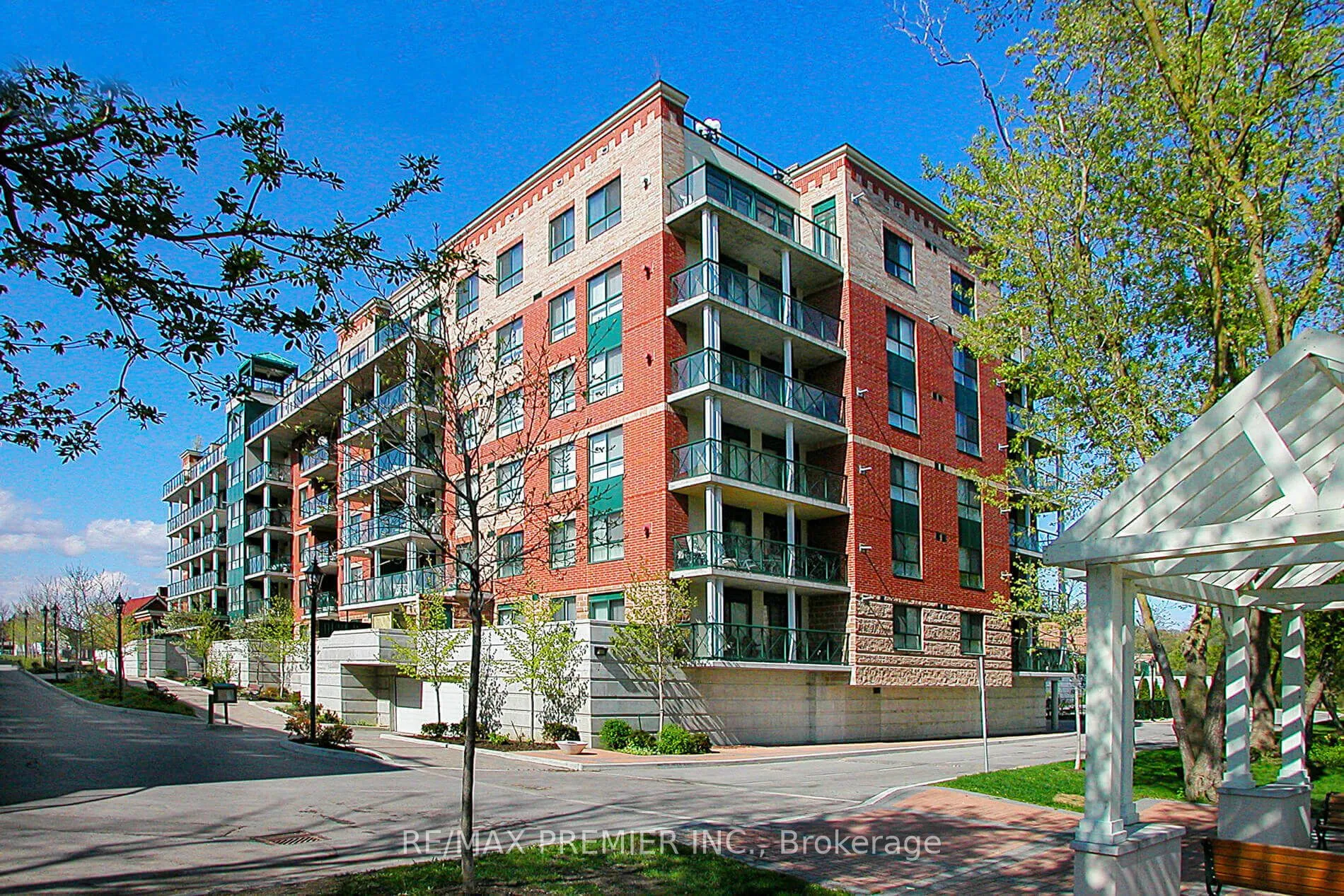 141 Woodbridge Avenue, Vaughan, ON L4L 2S6
