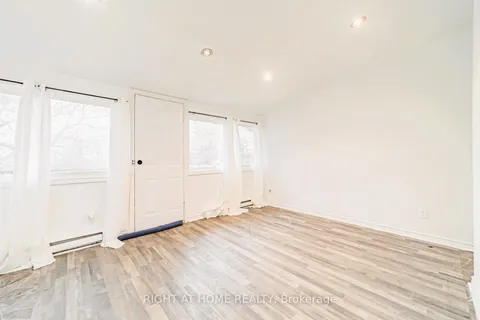 16958 Bayview Avenue, Newmarket, ON L3Y 6M5