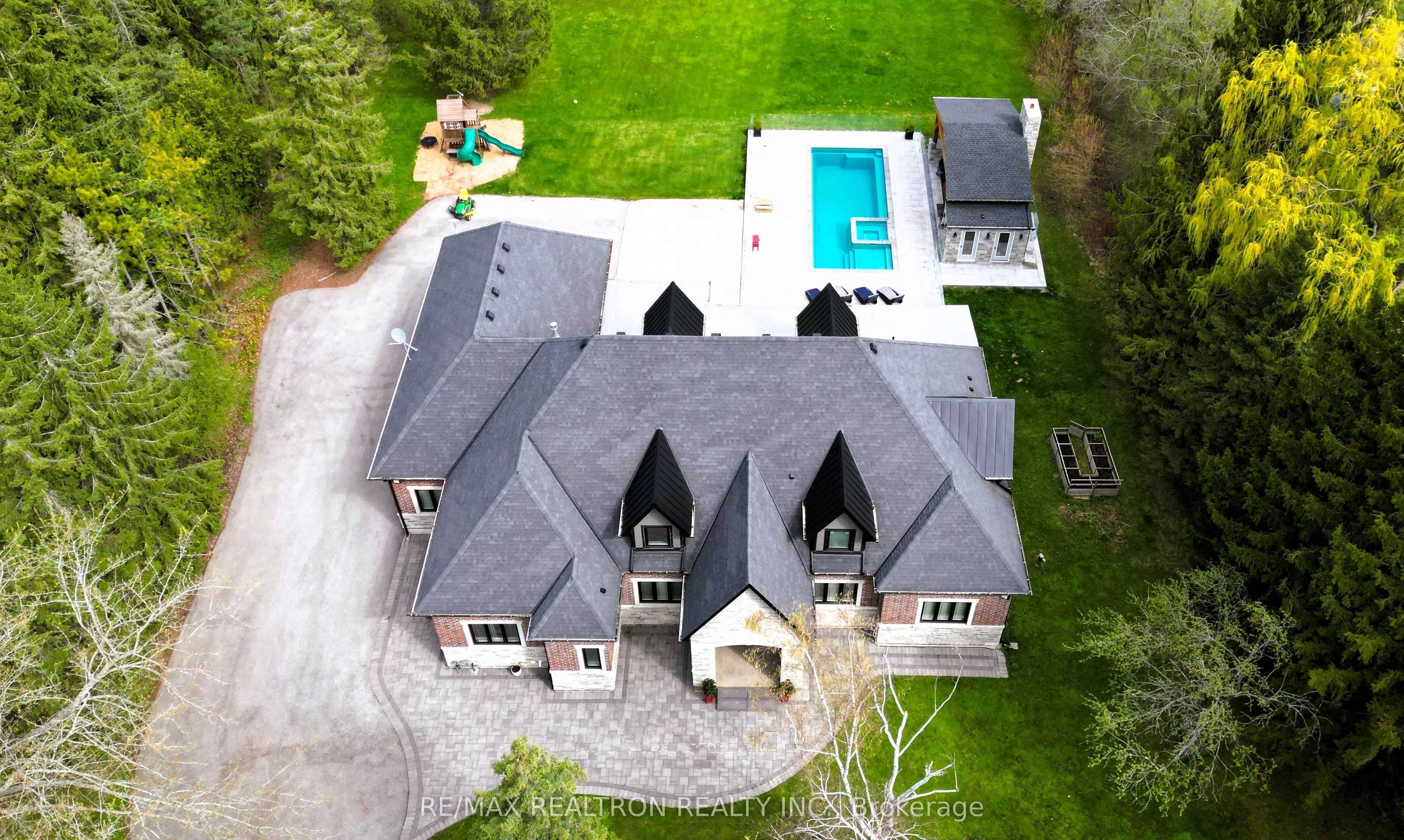 1246 15th Side Road, King, ON L7B 1K5