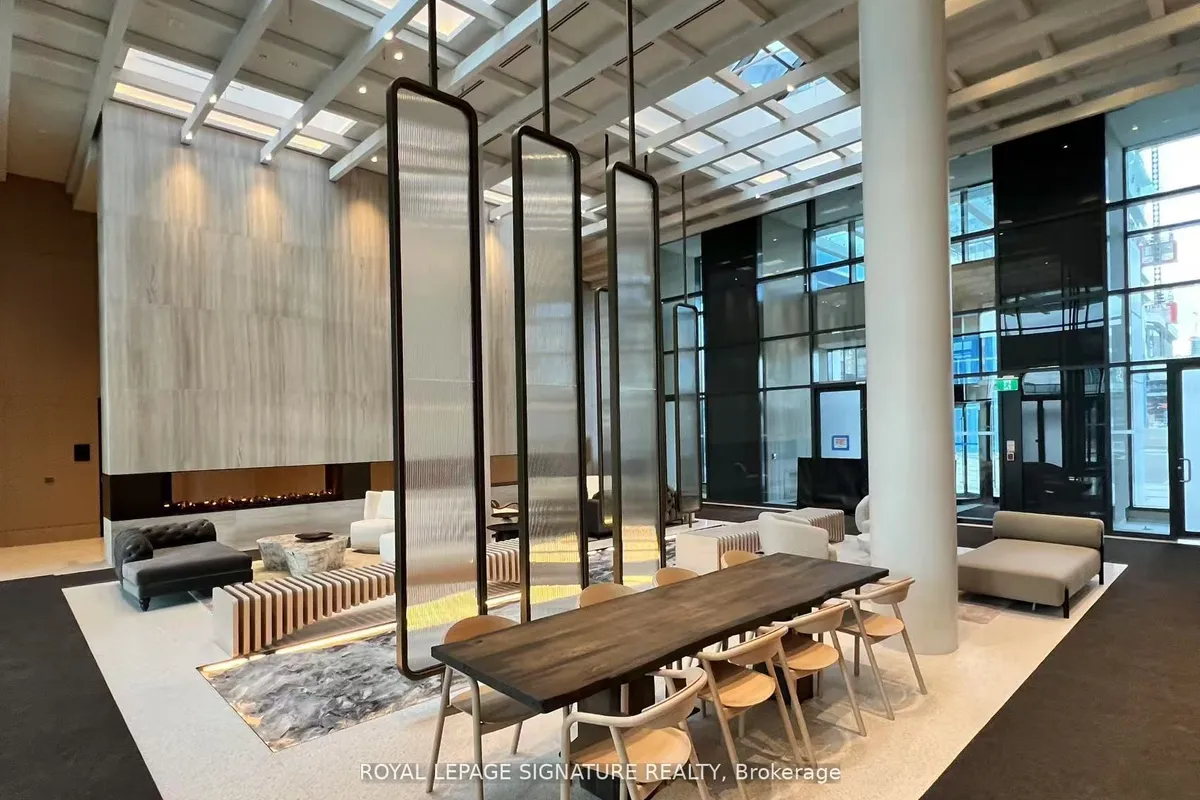 195 COMMERCE Street, ON L4K 0P9