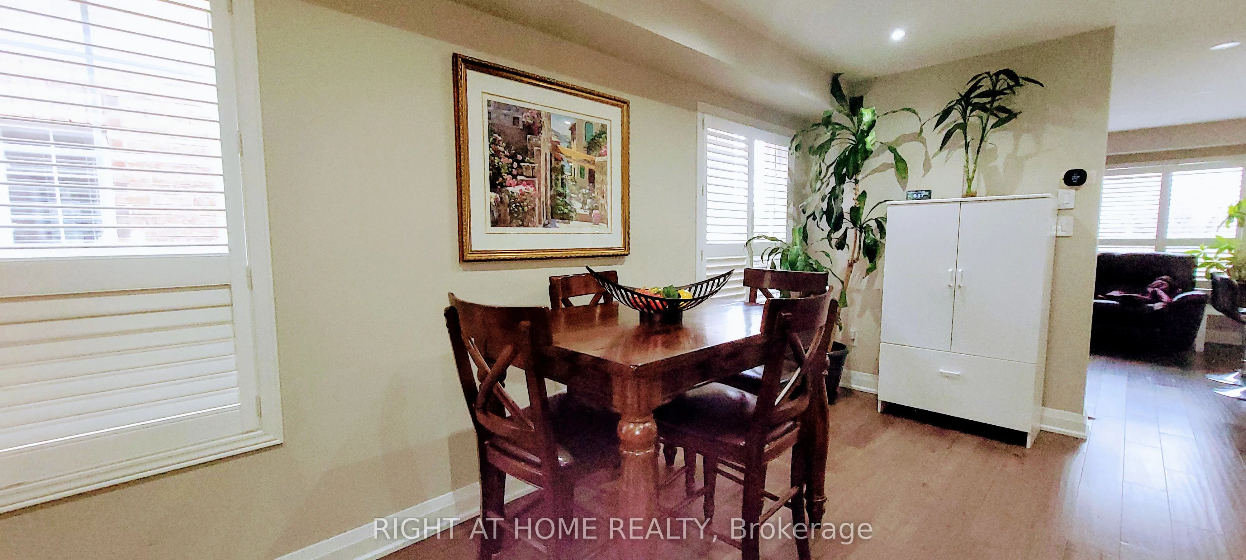 28 Fonteselva Avenue, Vaughan, ON L4H 2S1