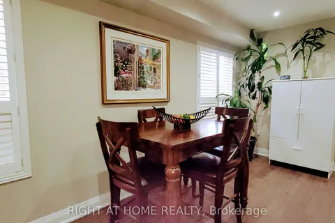 28 Fonteselva Avenue, Vaughan, ON L4H 2S1