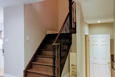 28 Fonteselva Avenue, Vaughan, ON L4H 2S1