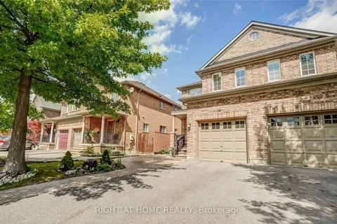 28 Fonteselva Avenue, Vaughan, ON L4H 2S1
