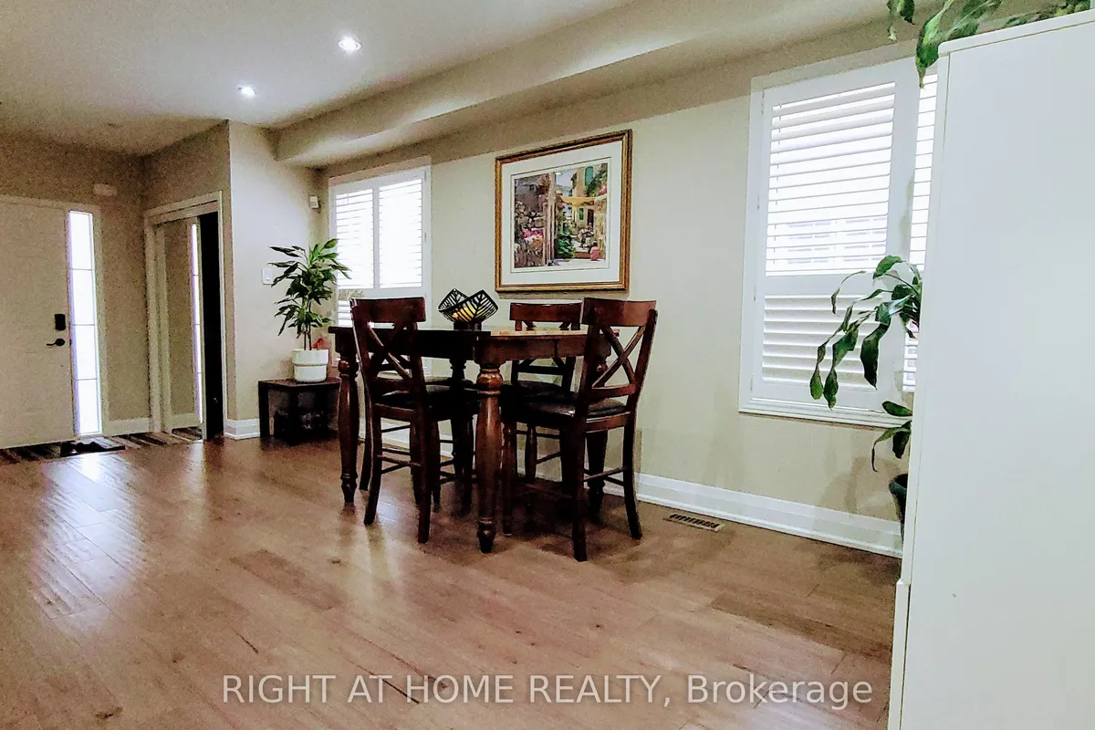 28 Fonteselva Avenue, Vaughan, ON L4H 2S1