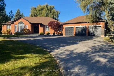 31 Golfview Boulevard, Bradford West Gwillimbury, ON L3Z 2A6