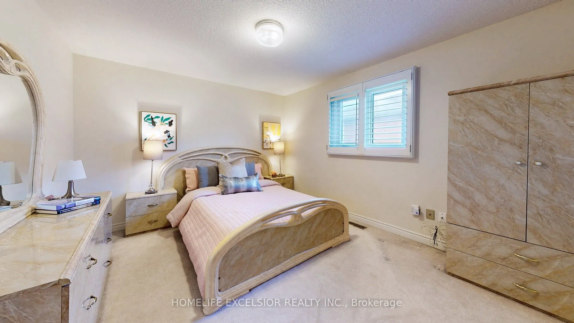 1 Atwood Court, Markham, ON L3T 6T4