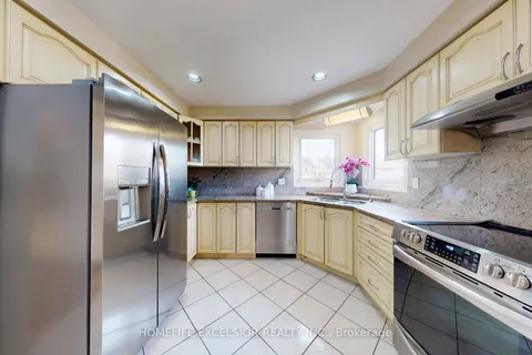 1 Atwood Court, Markham, ON L3T 6T4