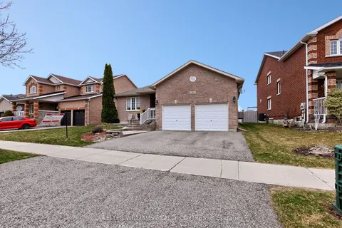 6 Sutherland Avenue, Bradford West Gwillimbury, ON L3Z 3H9